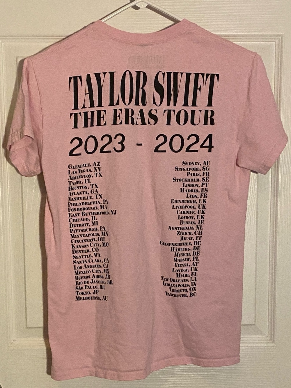 Taylor Swift The Eras Tour 2023-2024 - Picture 3 of 3